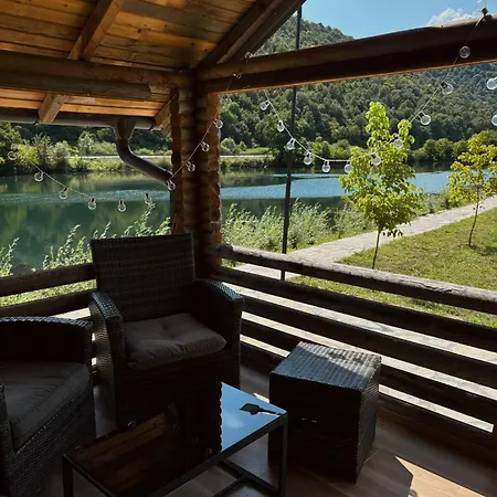 Holiday home Riverside Chalet Una